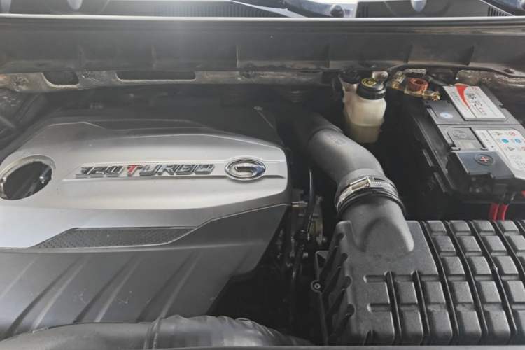 Used GAC Trumpchi GS8 2017 320T Two-Wheel Drive Luxury Smart Connectivity Version (7 Seats) Engine Bay