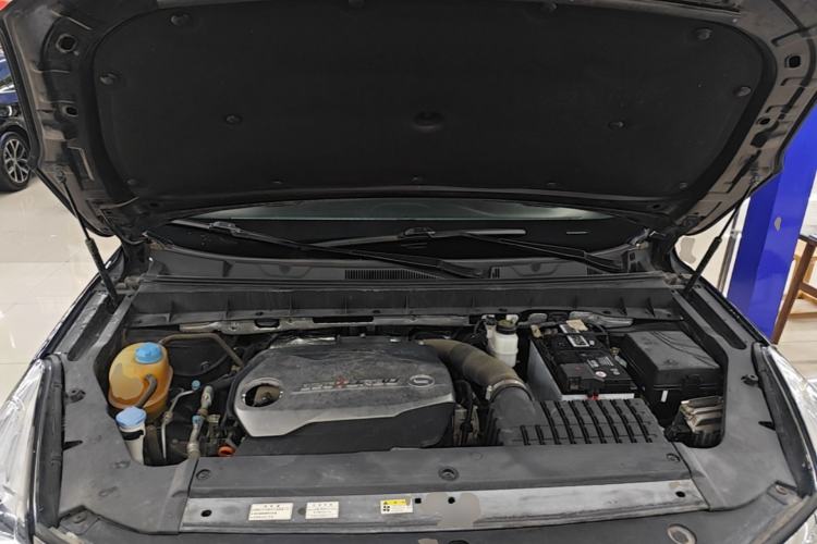 Used GAC Trumpchi GS8 2017 320T Two-Wheel Drive Luxury Smart Connectivity Version (7 Seats) Engine Bay