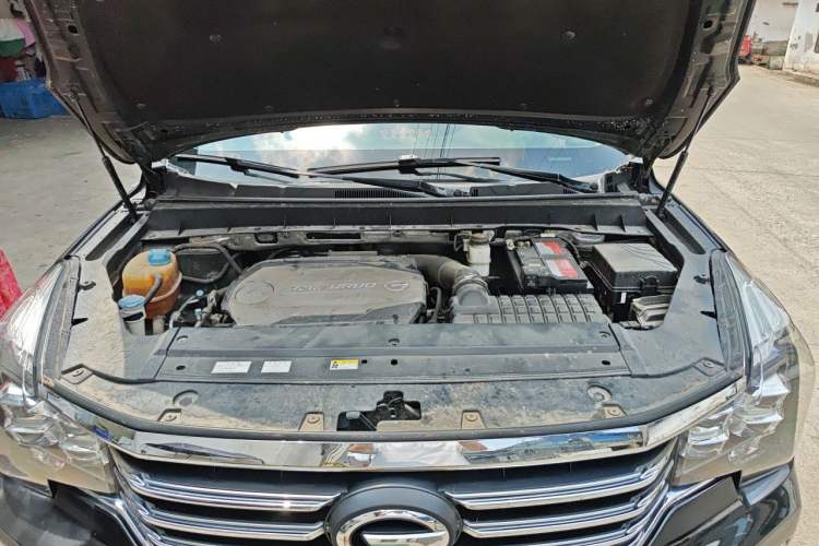 Used GAC Trumpchi GS8 2017 320T Two-Wheel Drive Luxury Edition (7 Seats) Engine Bay