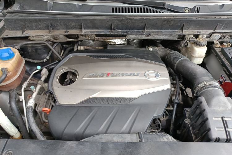 Used GAC Trumpchi GS8 2017 320T Two-Wheel Drive Luxury Smart Connectivity Version (7 Seats) Engine Bay