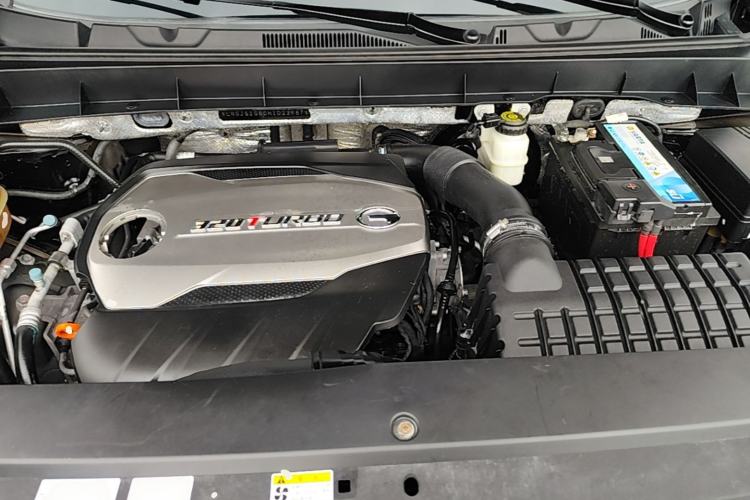 Used GAC Trumpchi GS8 2017 320T Two-Wheel Drive Luxury Smart Connectivity Version (7 Seats) Engine Bay