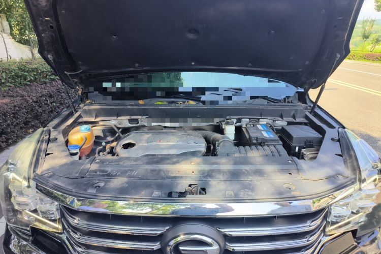 Used GAC Trumpchi GS8 2017 320T Two-Wheel Drive Luxury Smart Connectivity Version (7 Seats) Engine Bay