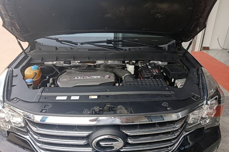 Used GAC Trumpchi GS8 2017 320T Two-Wheel Drive Luxury Smart Connectivity Version (7 Seats) Engine Bay
