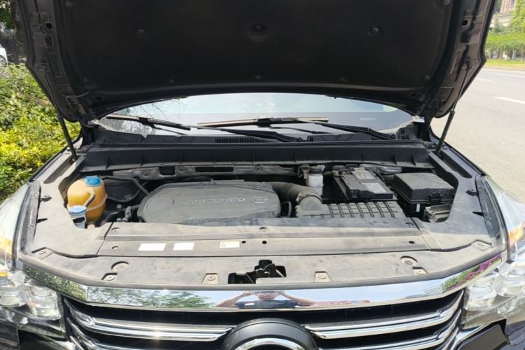 Used GAC Trumpchi GS8 2017 320T Two-Wheel Drive Luxury Smart Connectivity Version (7 Seats) Engine Bay