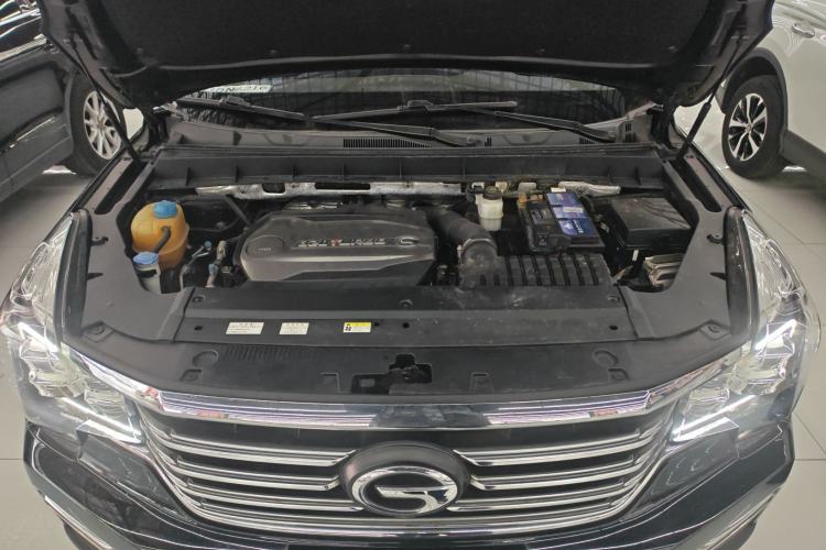 Used GAC Trumpchi GS8 2017 320T Two-Wheel Drive Luxury Smart Connectivity Version (7 Seats) Engine Bay