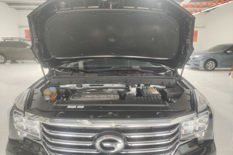 Used GAC Trumpchi GS8 2017 320T Two-Wheel Drive Luxury Smart Connectivity Version (7 Seats) Engine Bay