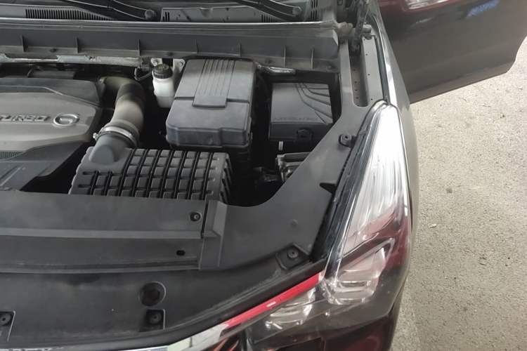 Used GAC Trumpchi GS8 2017 320T Four-Wheel Drive Luxury Smart Connectivity Version (7 Seats) Engine Bay Left