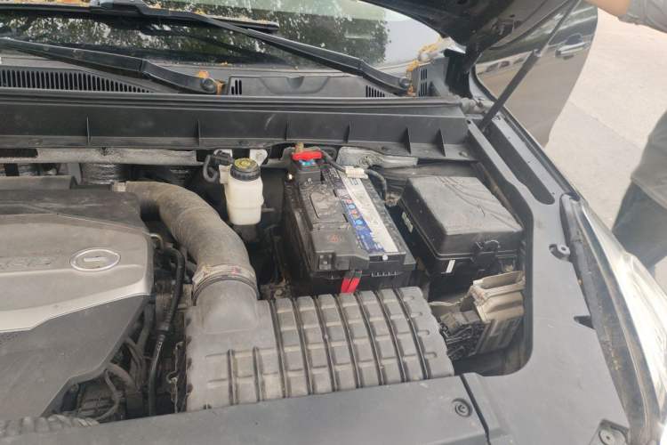 Used GAC Trumpchi GS8 2017 320T Two-Wheel Drive Luxury Smart Connectivity Version (7 Seats) Engine Bay Left