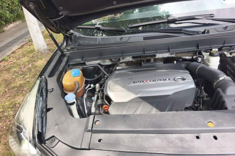 Used GAC Trumpchi GS8 2017 320T Two-Wheel Drive Luxury Smart Connectivity Version (7 Seats) Engine Bay Right