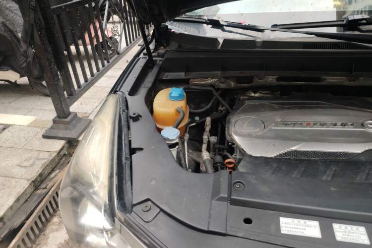 Used GAC Trumpchi GS8 2017 320T Four-Wheel Drive Luxury Smart Connectivity Version (7 Seats) Engine Bay Right