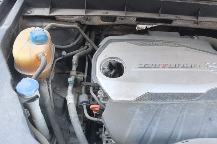 Used GAC Trumpchi GS8 2017 320T Four-Wheel Drive Luxury Smart Connectivity Version (7 Seats) Engine Bay Right