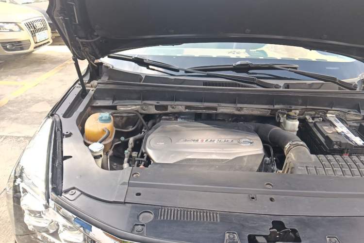 Used GAC Trumpchi GS8 2017 320T Two-Wheel Drive Luxury Smart Connectivity Version (7 Seats) Engine Bay Right