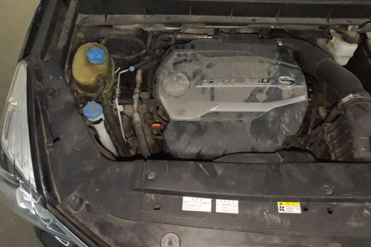 Used GAC Trumpchi GS8 2017 320T Two-Wheel Drive Luxury Smart Connectivity Version (7 Seats) Engine Bay Right