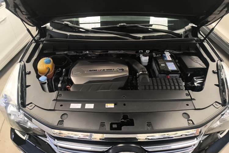 Used GAC Trumpchi GS8 2017 320T Two-Wheel Drive Luxury Smart Connectivity Version (7 Seats) Engine Bay