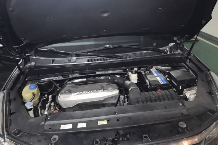 Used GAC Trumpchi GS8 2017 320T Two-Wheel Drive Luxury Smart Connectivity Version (7 Seats) Engine Bay