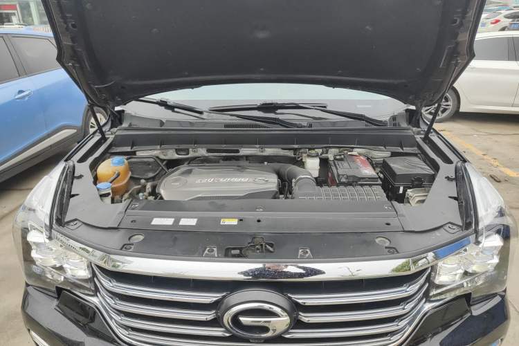 Used GAC Trumpchi GS8 2017 320T Two-Wheel Drive Luxury Smart Connectivity Version (7 Seats) Engine Bay
