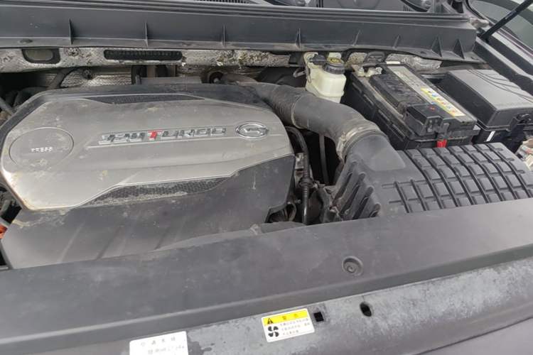 Used GAC Trumpchi GS8 2017 320T Two-Wheel Drive Luxury Smart Connectivity Version (7 Seats) Engine Bay
