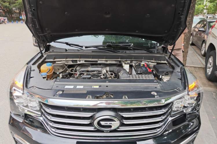 Used GAC Trumpchi GS8 2017 320T Two-Wheel Drive Luxury Smart Connectivity Version (7 Seats) Engine Bay