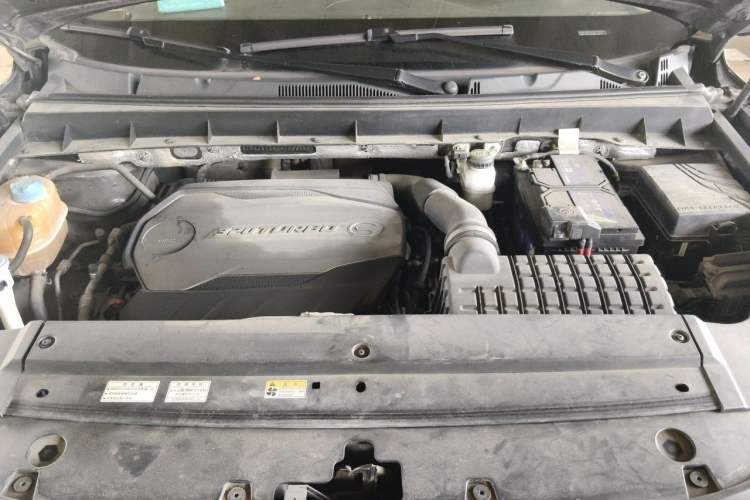 Used GAC Trumpchi GS8 2017 320T Two-Wheel Drive Luxury Smart Connectivity Version (7 Seats) Engine Bay