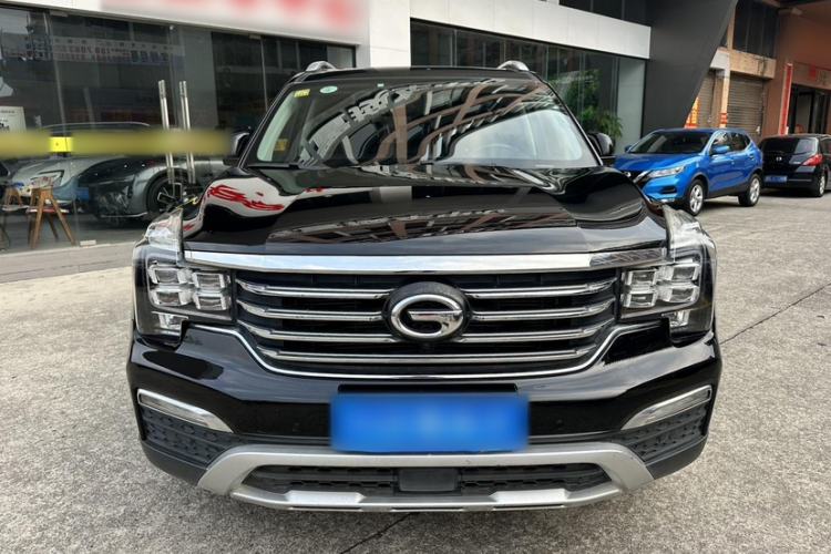 Used GAC Trumpchi GS8 2017 320T Two-Wheel Drive Luxury Smart Connectivity Version (7 Seats) Exterior 2