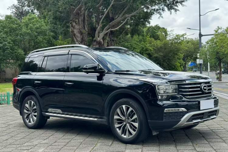 Used GAC Trumpchi GS8 2017 320T Two-Wheel Drive Luxury Smart Connectivity Version (7 Seats) Exterior 2