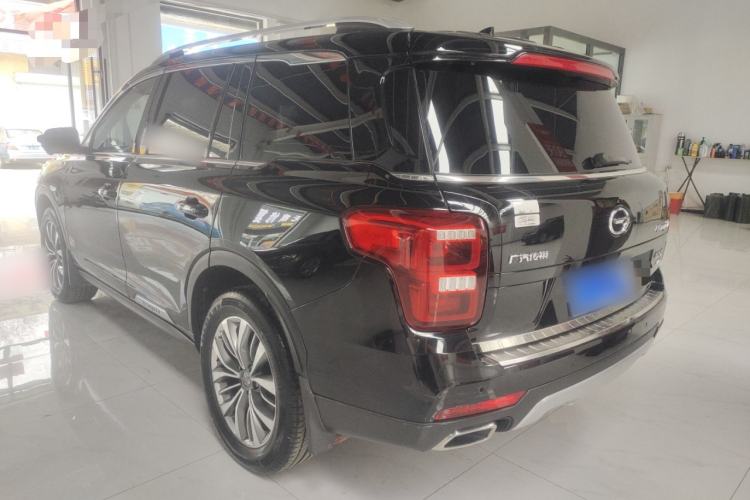 Used GAC Trumpchi GS8 2017 320T Two-Wheel Drive Luxury Smart Connectivity Version (7 Seats) Exterior 2