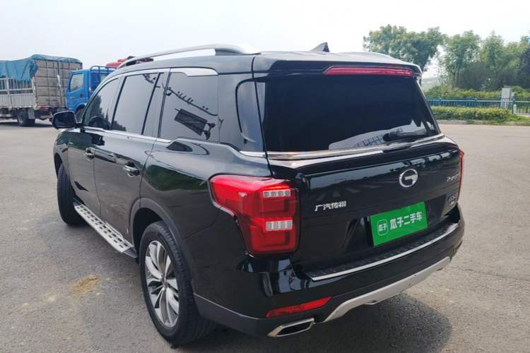 Used GAC Trumpchi GS8 2017 320T Two-Wheel Drive Luxury Smart Connectivity Version (7 Seats) Exterior 2