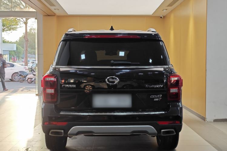 Used GAC Trumpchi GS8 2017 320T Two-Wheel Drive Luxury Smart Connectivity Version (7 Seats) Exterior 2