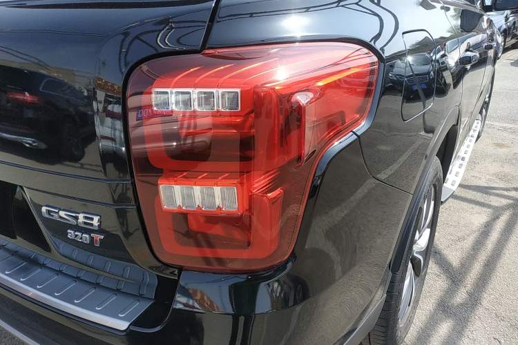 Used GAC Trumpchi GS8 2017 320T Four-Wheel Drive Luxury Smart Connectivity Version (7 Seats) Exterior 3