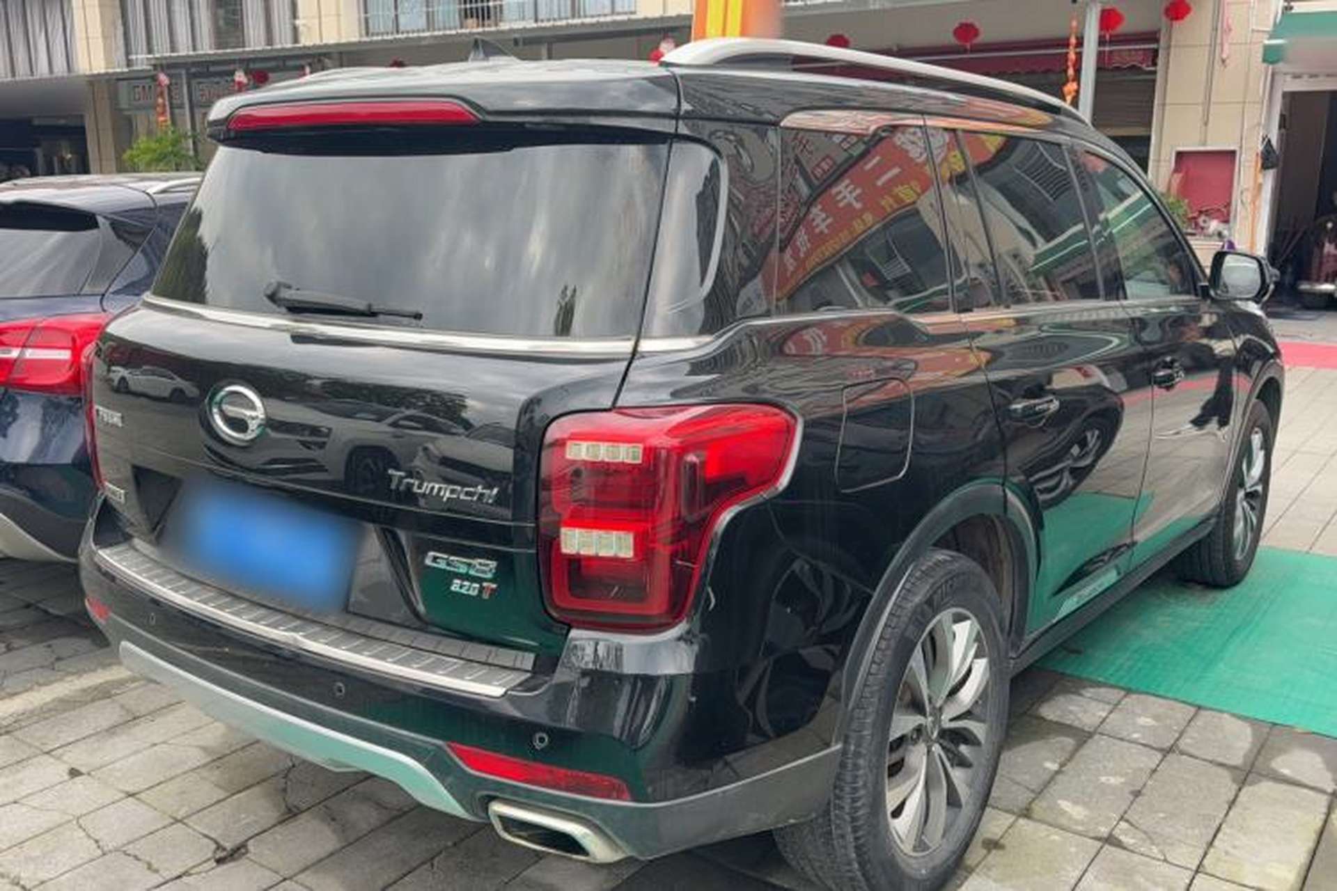 Used GAC Trumpchi GS8 2017 320T Four-Wheel Drive Luxury Smart Connectivity Version (7 Seats) Exterior 3