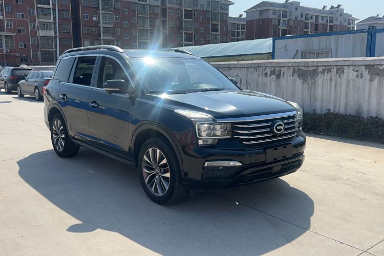 Used GAC Trumpchi GS8 2017 320T Two-Wheel Drive Luxury Smart Connectivity Version (7 Seats) Exterior 4