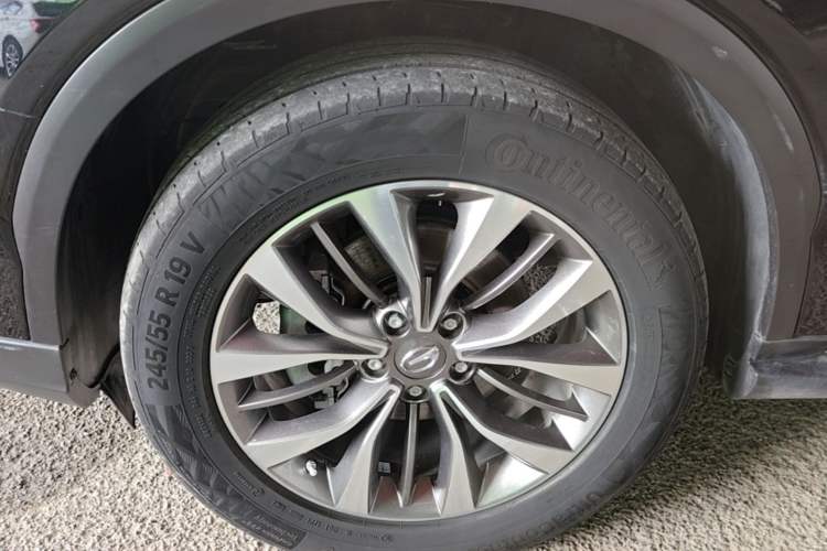 Used GAC Trumpchi GS8 2017 320T Two-Wheel Drive Luxury Smart Connectivity Version (7 Seats) Exterior 4