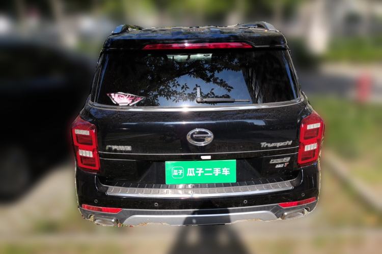 Used GAC Trumpchi GS8 2017 320T Two-Wheel Drive Luxury Smart Connectivity Version (7 Seats) Exterior 4