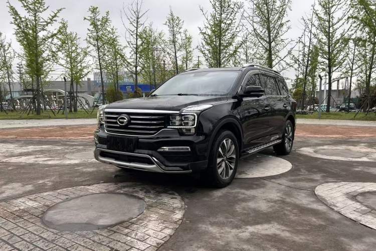 Used GAC Trumpchi GS8 2017 320T Two-Wheel Drive Luxury Smart Connectivity Version (7 Seats) Exterior 4