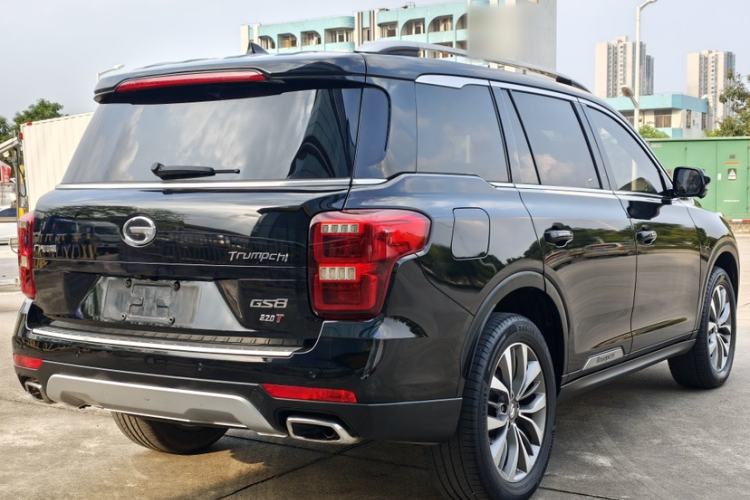 Used GAC Trumpchi GS8 2017 320T Two-Wheel Drive Luxury Smart Connectivity Version (7 Seats) Exterior 5