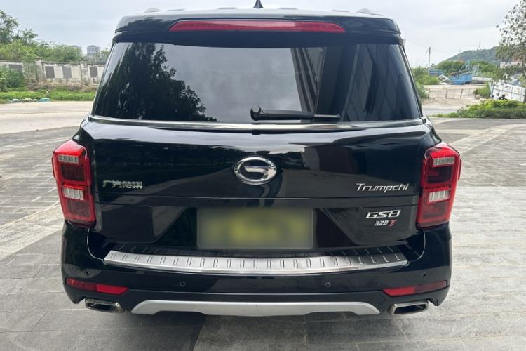 Used GAC Trumpchi GS8 2017 320T Two-Wheel Drive Luxury Smart Connectivity Version (7 Seats) Exterior 5