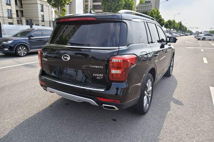 Used GAC Trumpchi GS8 2017 320T Two-Wheel Drive Luxury Smart Connectivity Version (7 Seats) Exterior 5