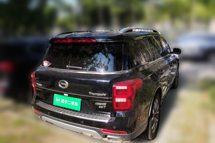 Used GAC Trumpchi GS8 2017 320T Two-Wheel Drive Luxury Smart Connectivity Version (7 Seats) Exterior 5