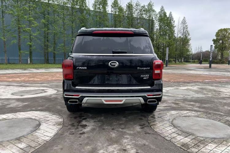 Used GAC Trumpchi GS8 2017 320T Two-Wheel Drive Luxury Smart Connectivity Version (7 Seats) Exterior 5