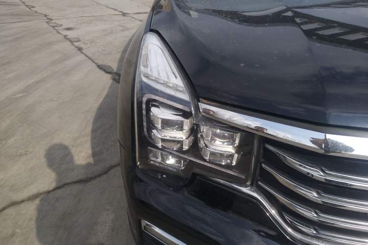 Used GAC Trumpchi GS8 2017 320T Four-Wheel Drive Luxury Smart Connectivity Version (7 Seats) Exterior 6