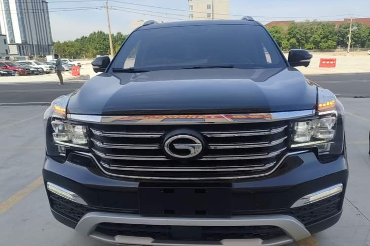 Used GAC Trumpchi GS8 2017 320T Two-Wheel Drive Luxury Smart Connectivity Version (7 Seats) Front