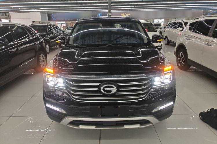 Used GAC Trumpchi GS8 2017 320T Two-Wheel Drive Luxury Smart Connectivity Version (7 Seats) Front