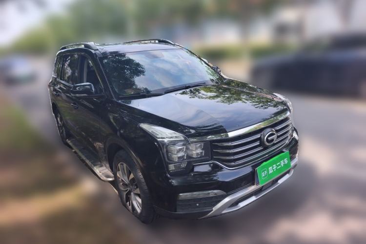 Used GAC Trumpchi GS8 2017 320T Two-Wheel Drive Luxury Smart Connectivity Version (7 Seats) Front Right 45 Deg