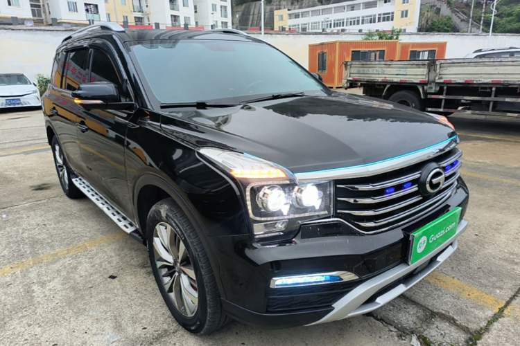 Used GAC Trumpchi GS8 2017 320T Two-Wheel Drive Luxury Smart Connectivity Version (7 Seats) Front Right 45 Deg