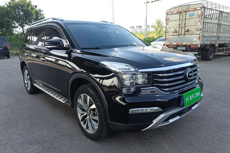 Used GAC Trumpchi GS8 2017 320T Two-Wheel Drive Luxury Smart Connectivity Version (7 Seats) Front Right 45 Deg