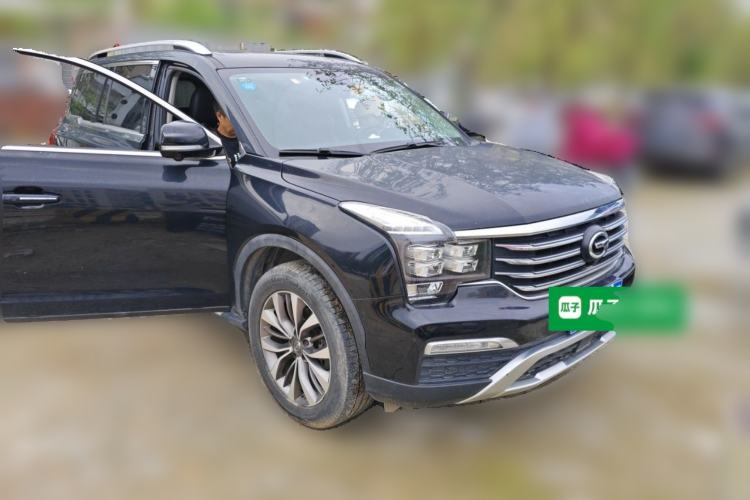 Used GAC Trumpchi GS8 2017 320T Two-Wheel Drive Luxury Smart Connectivity Version (7 Seats) Front Right 45 Deg