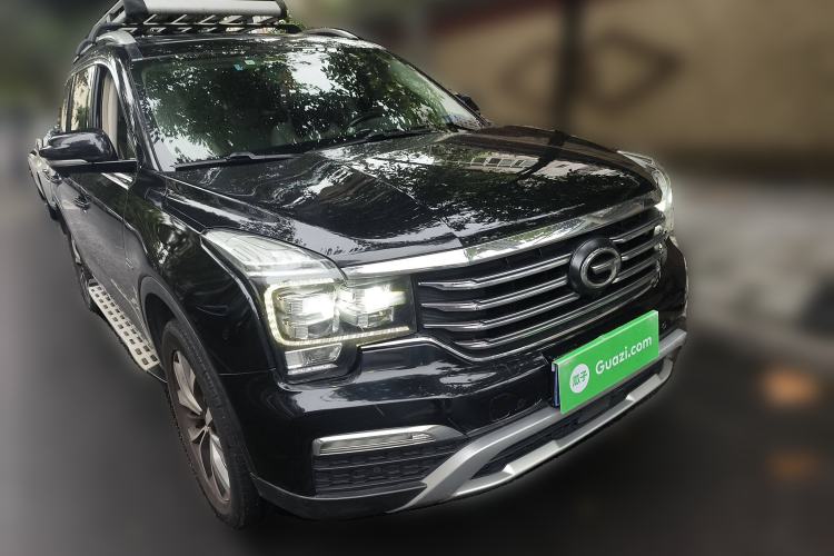Used GAC Trumpchi GS8 2017 320T Two-Wheel Drive Luxury Smart Connectivity Version (7 Seats) Front Right 45 Deg