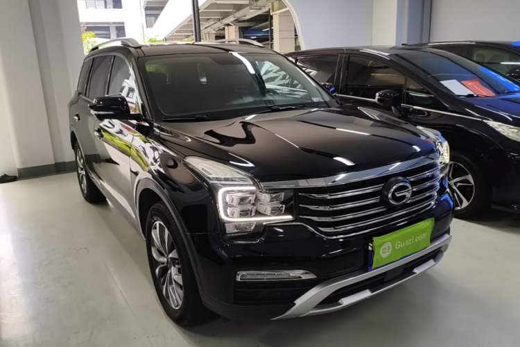 Used GAC Trumpchi GS8 2017 320T Two-Wheel Drive Luxury Smart Connectivity Version (7 Seats) Front Right 45 Deg
