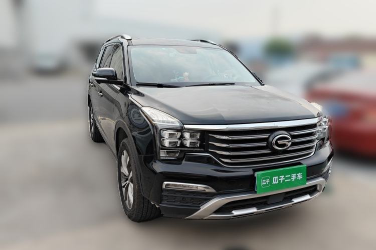 Used GAC Trumpchi GS8 2017 320T Two-Wheel Drive Luxury Smart Connectivity Version (7 Seats) Front Right 45 Deg