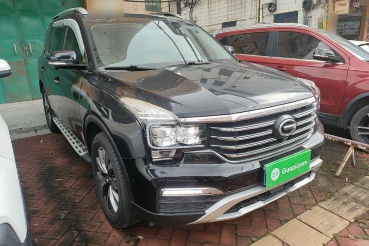 Used GAC Trumpchi GS8 2017 320T Two-Wheel Drive Luxury Smart Connectivity Version (7 Seats) Front Right 45 Deg